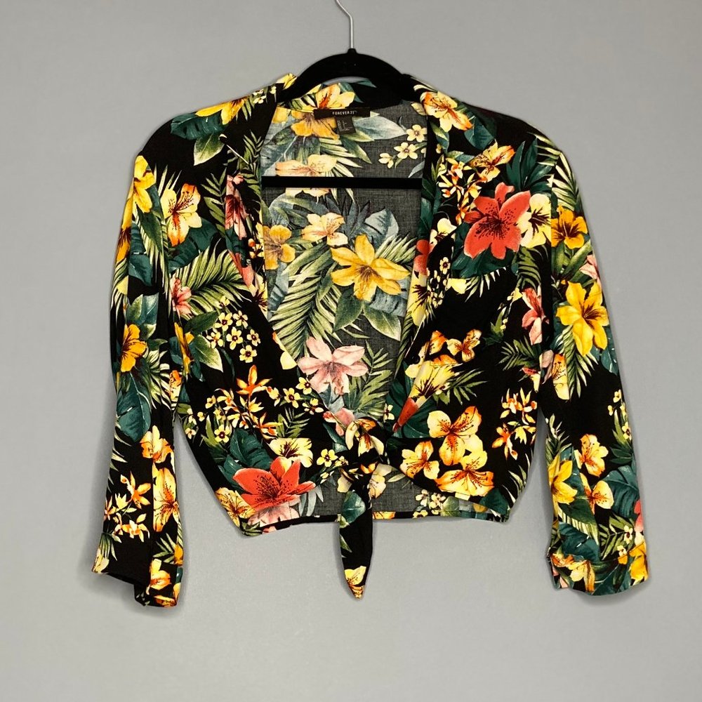 Hawiian Printed Crop Sleeve Tie Front Crop Top